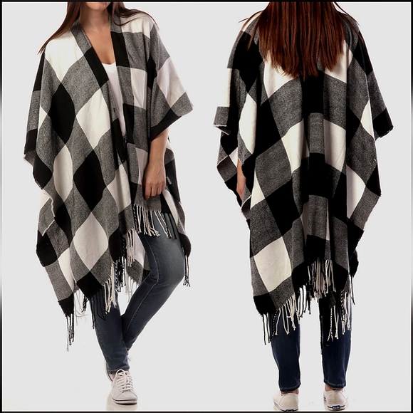 Gorgeous Oversized Buffalo Black and White Plaid Shawl Wrap Fall Winter - Picture 1 of 1